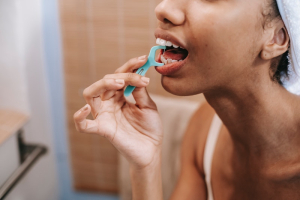 betere-mondhygiëne-flossen-van-der-lee