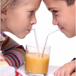 Brochure van het Ivoren Kruis over voorkomen van tanderosie bij kinderen